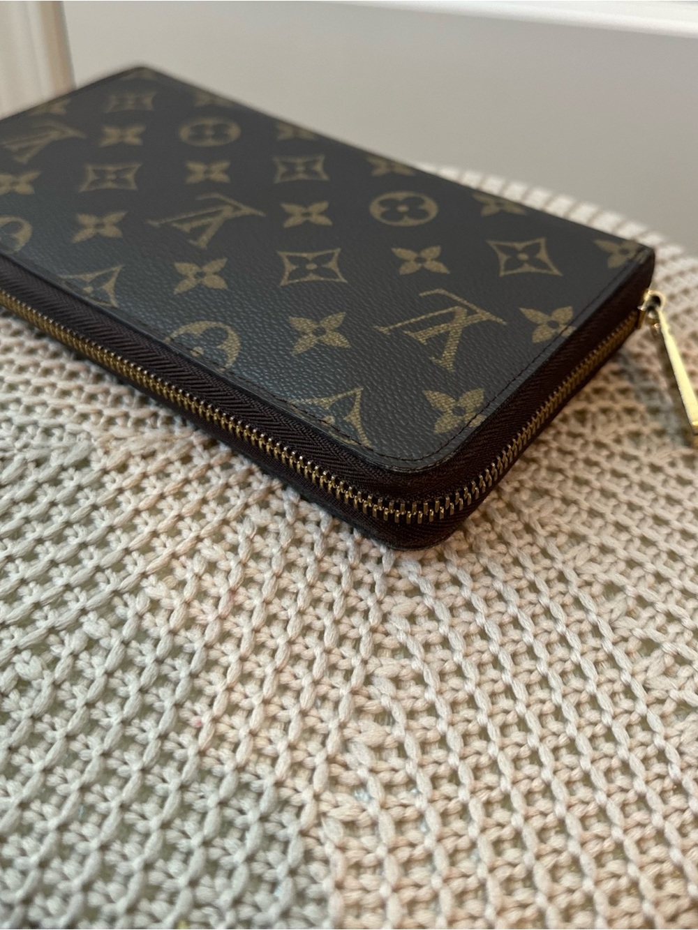 Louis Vuitton Monogram Zippy Organizer Wallet in Monogram Brown - Picture 5 of 14
